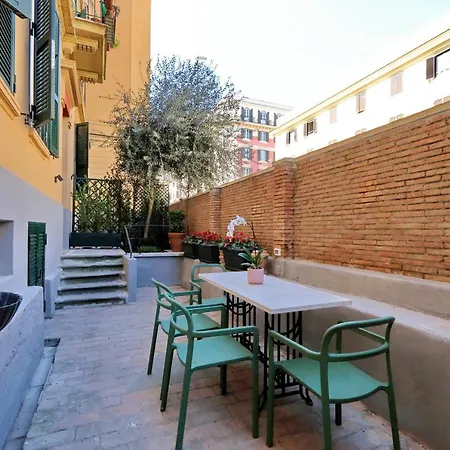 Ych-delizioso Con Giardino Vicino Al Vaticano * Рим